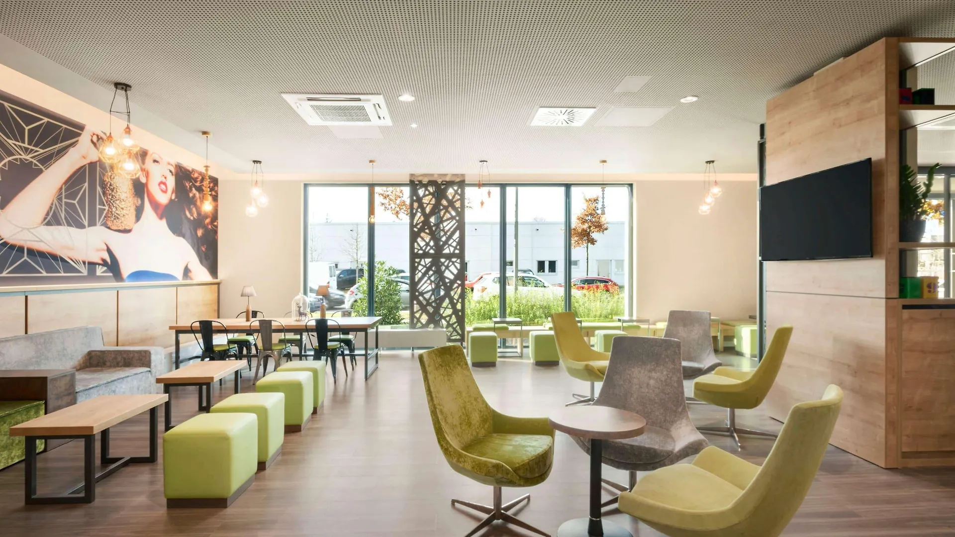 *** Hotel Super 8 By Wyndham Munich City North Germany