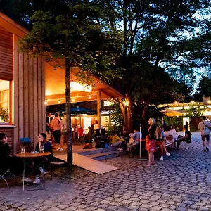  Albergue The Tent - Youth Only - Buchung Leider Nur Bis 30 Jahre Moeglich!