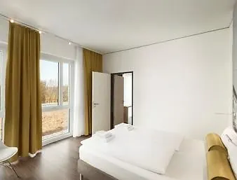 Super 8 By Wyndham Munich City North Hotel